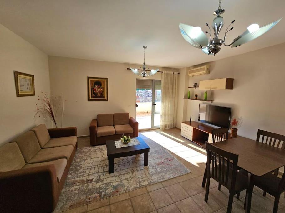 טיראנה Central Apartment מראה חיצוני תמונה